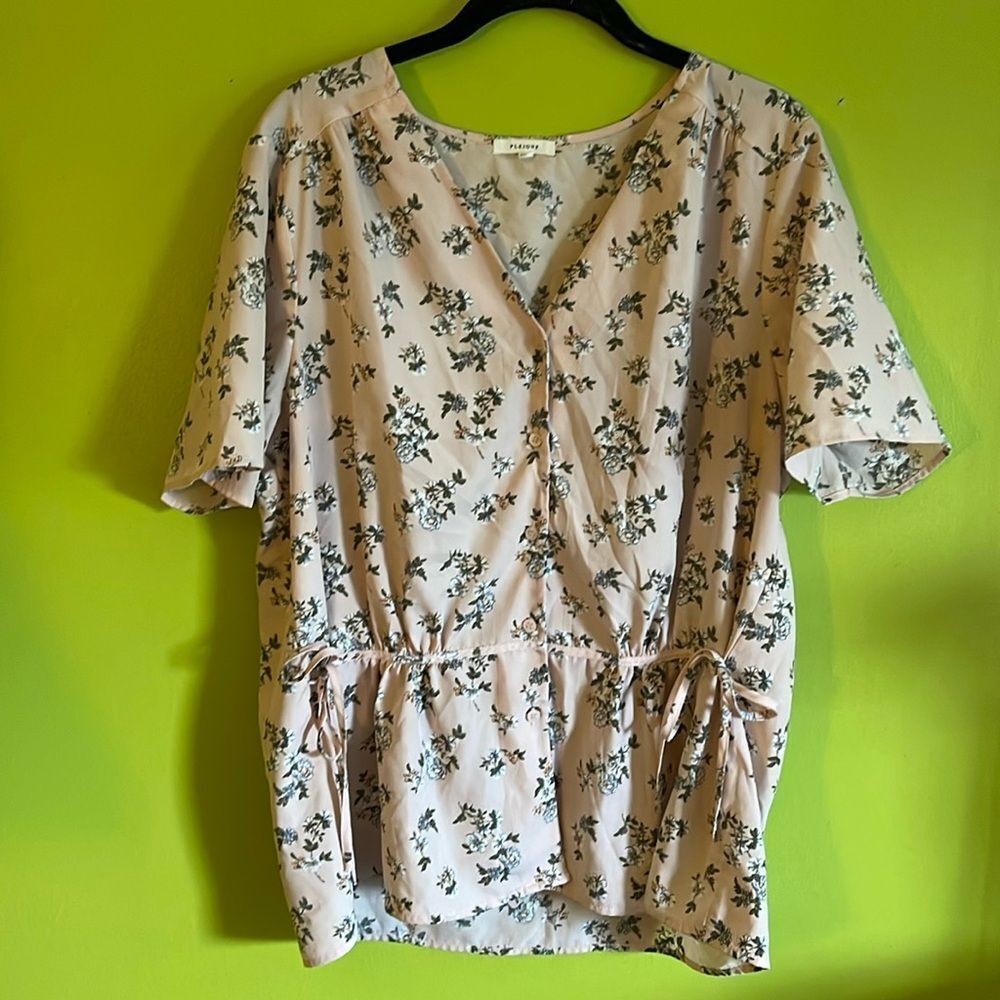 Pleione Blush Floral Button Down Blouse Size XL